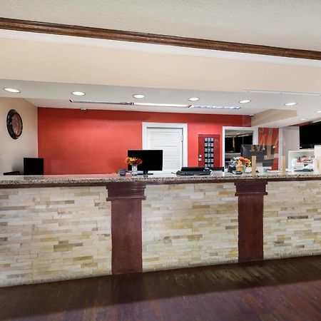Knights Inn College Station Extérieur photo