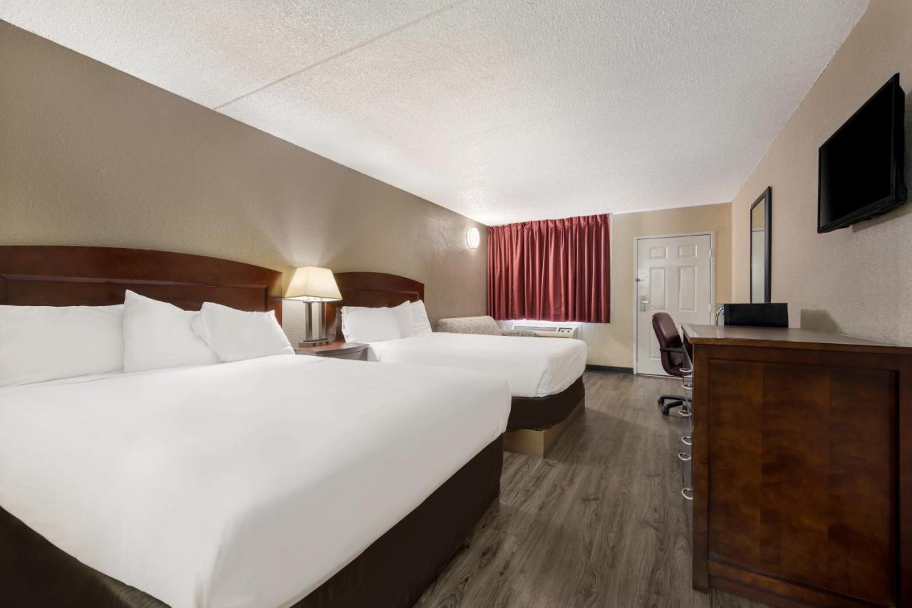 Knights Inn College Station Extérieur photo