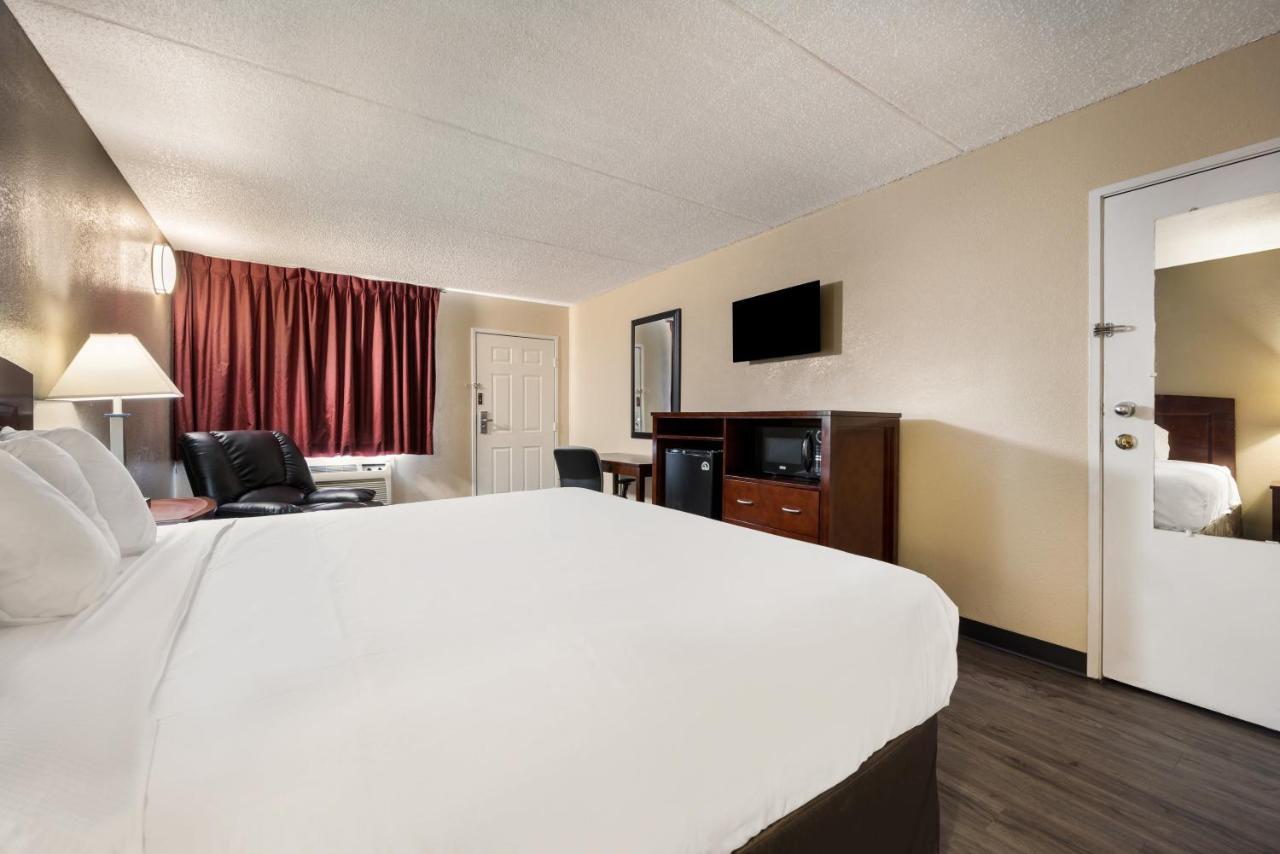 Knights Inn College Station Extérieur photo