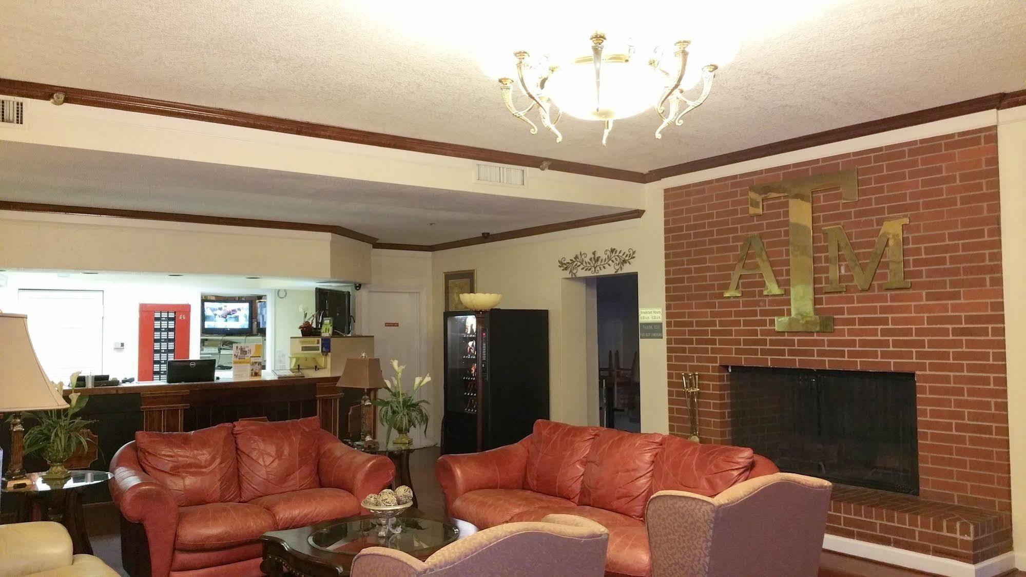 Knights Inn College Station Extérieur photo